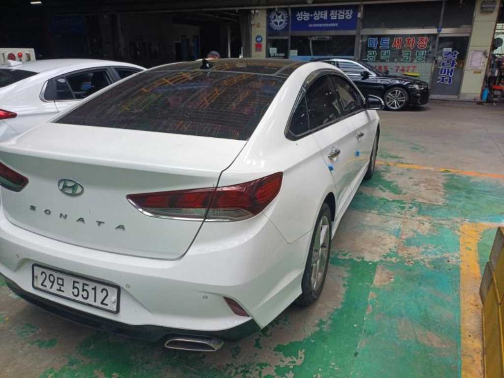 HYUNDAI Sonata - Vista 2
