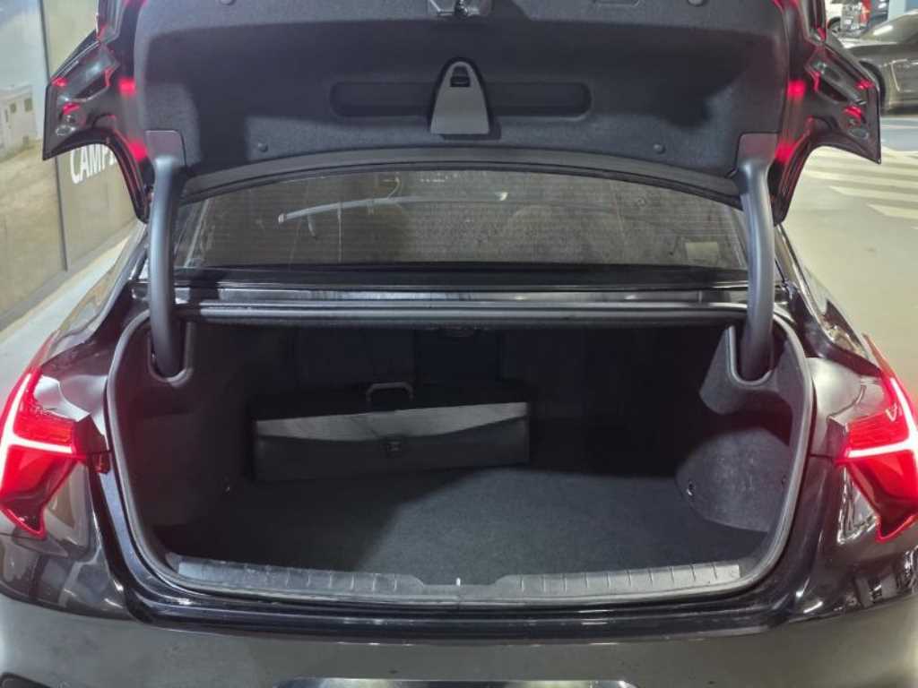 KIA K8 - Vista 8