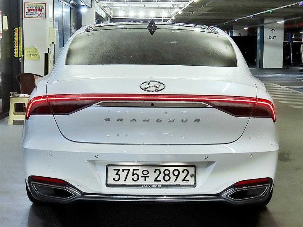 HYUNDAI Grandeur - Vista 8