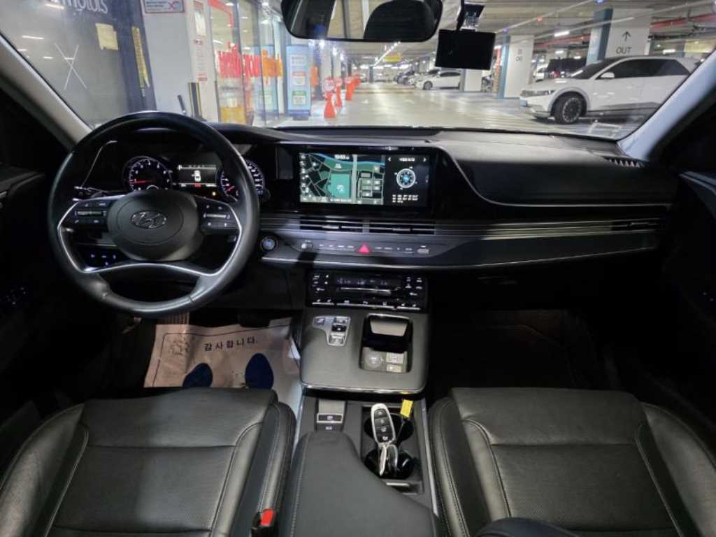 HYUNDAI Grandeur - Vista 12