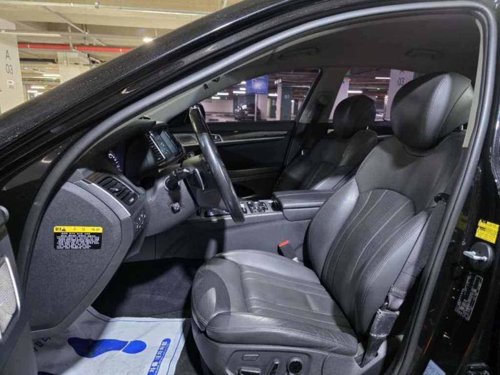 Genesis G80 - Vista 10