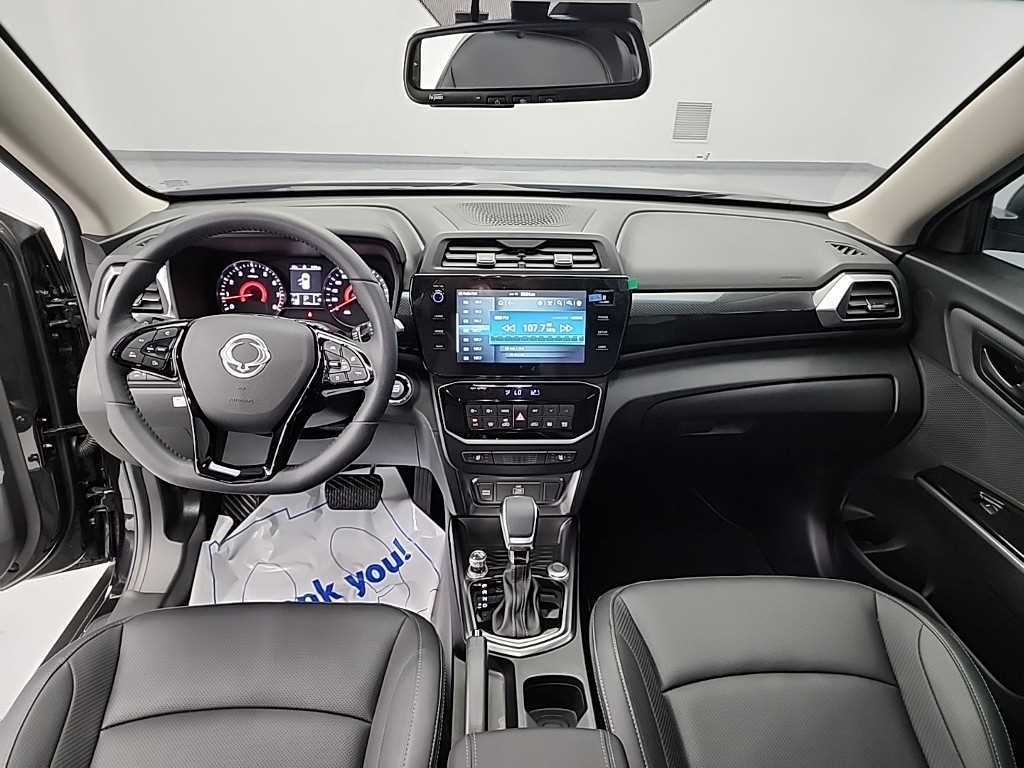 Ssangyong Tivoli - Vista 9