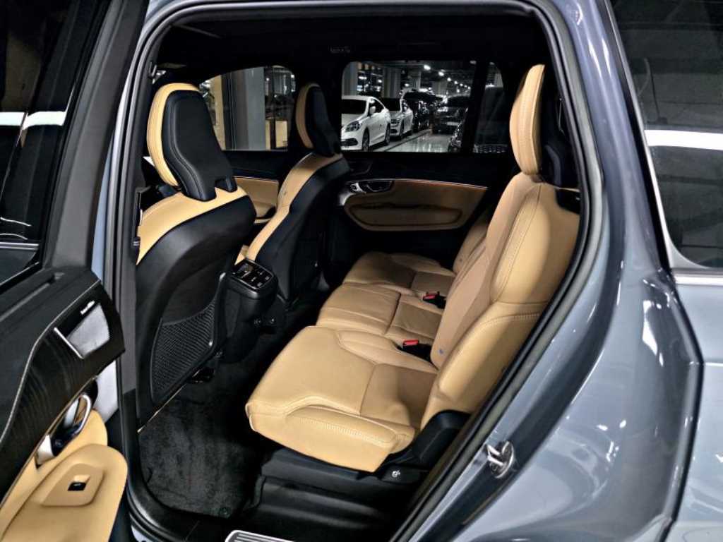 Volvo XC90 - Vista 10