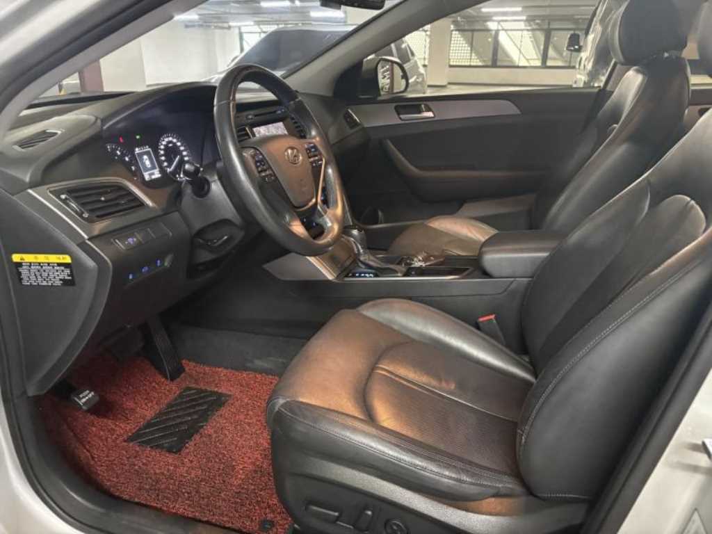 HYUNDAI Sonata - Vista 7