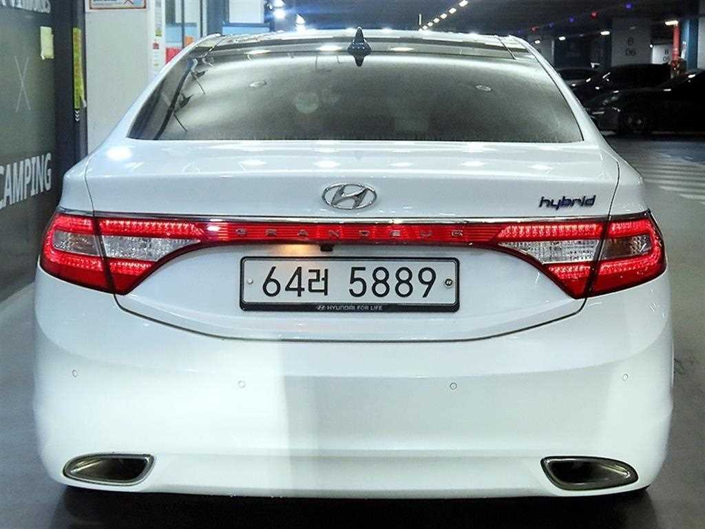 HYUNDAI Grandeur - Vista 7