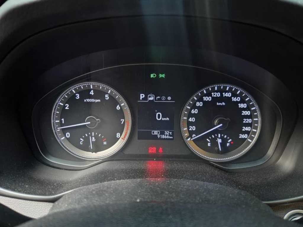 HYUNDAI Grandeur - Vista 3
