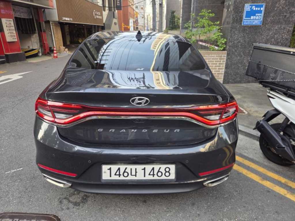 HYUNDAI Grandeur - Vista 2