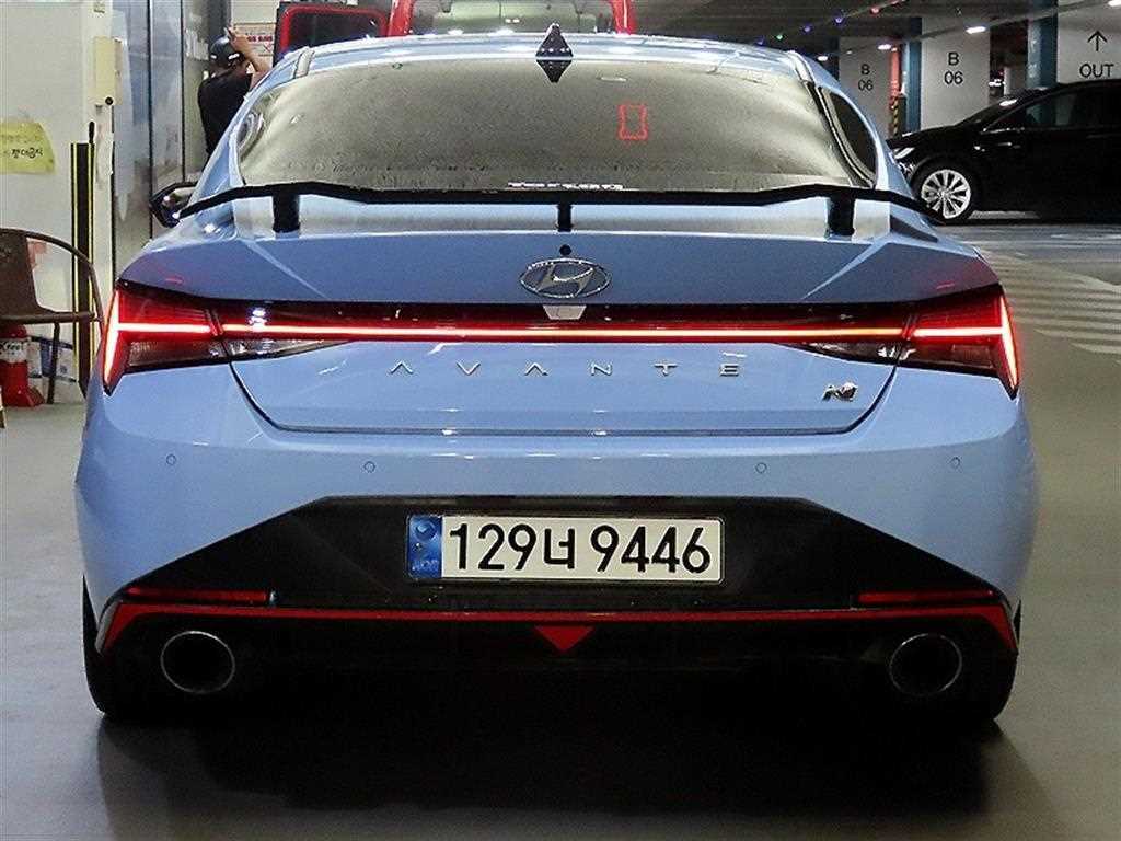 HYUNDAI Avante - Vista 7
