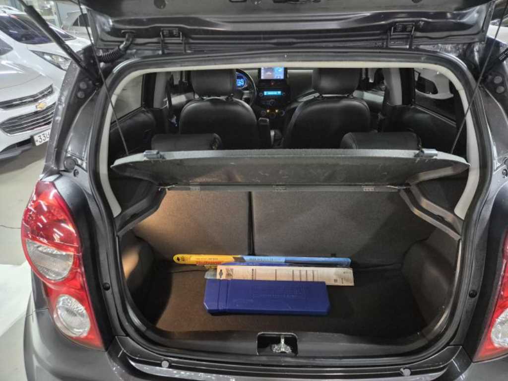 Chevrolet Spark - Vista 11