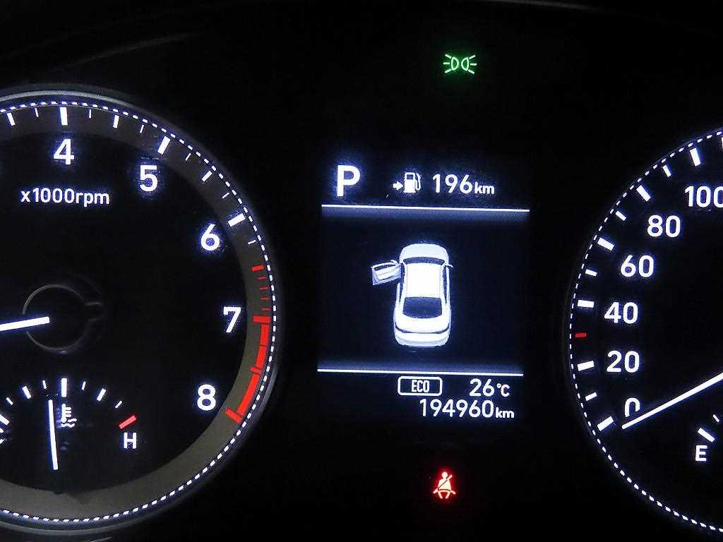 HYUNDAI Grandeur - Vista 11