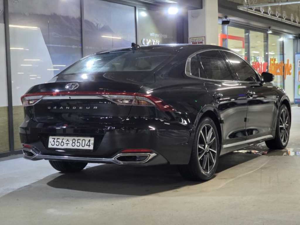 HYUNDAI Grandeur - Vista 6