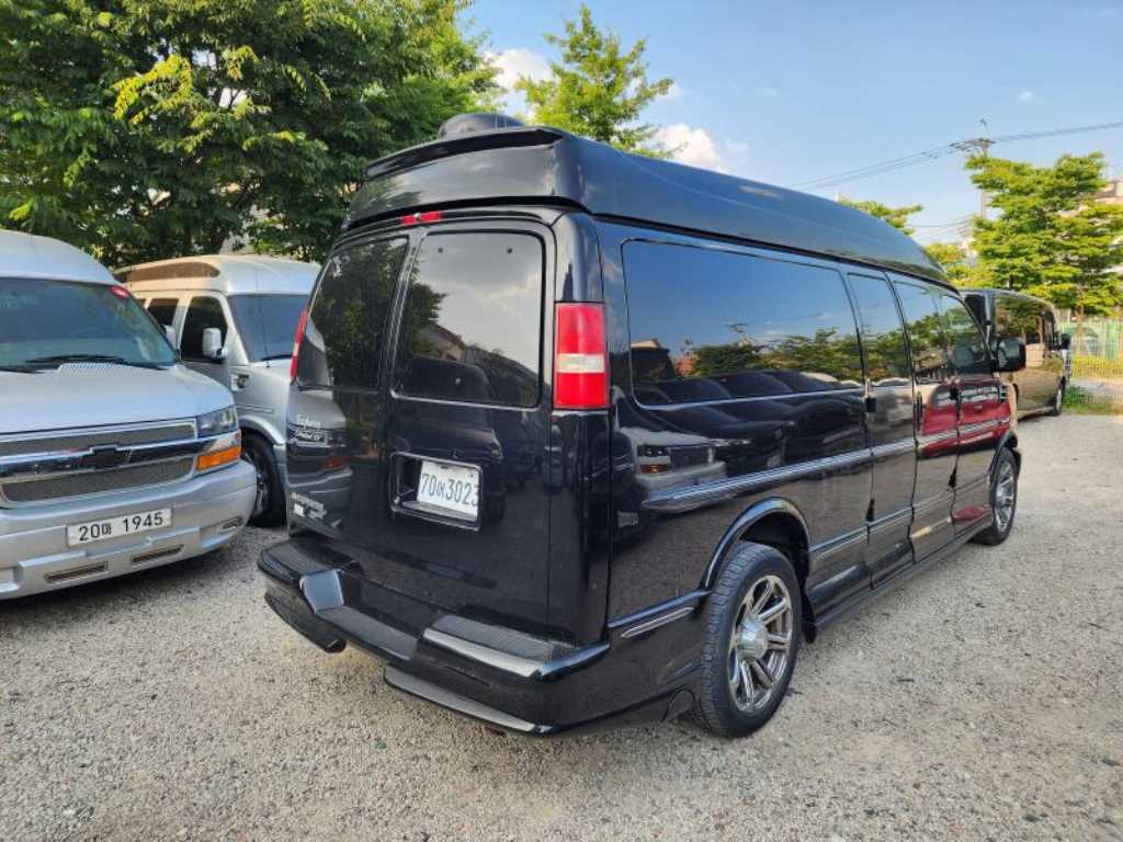 Chevrolet Express van - Vista 8