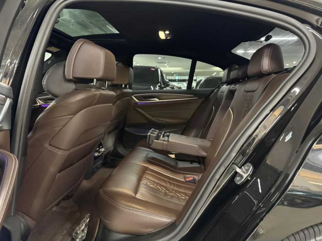 BMW 5 Series - Vista 10