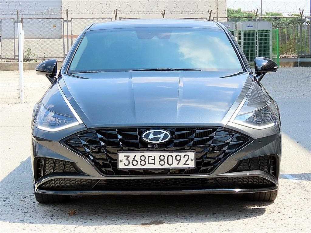 HYUNDAI Sonata - Vista 2