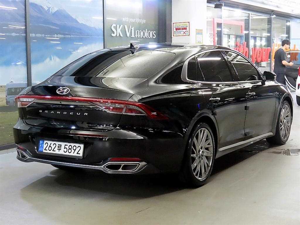HYUNDAI Grandeur - Vista 6
