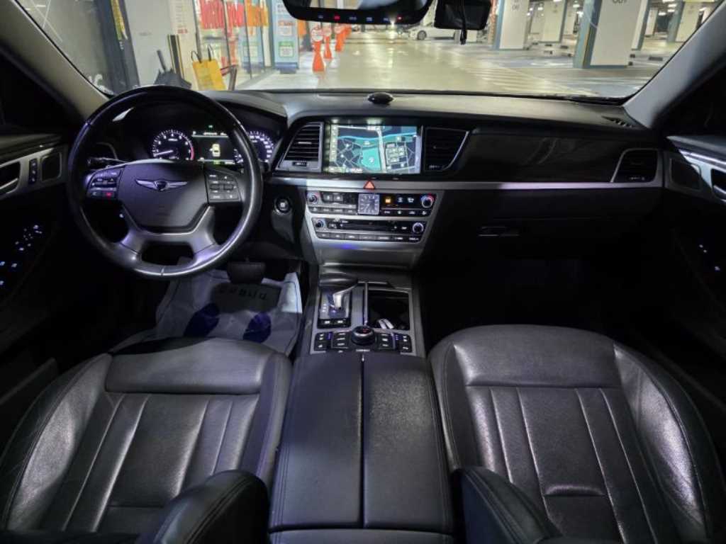 Genesis G80 - Vista 12