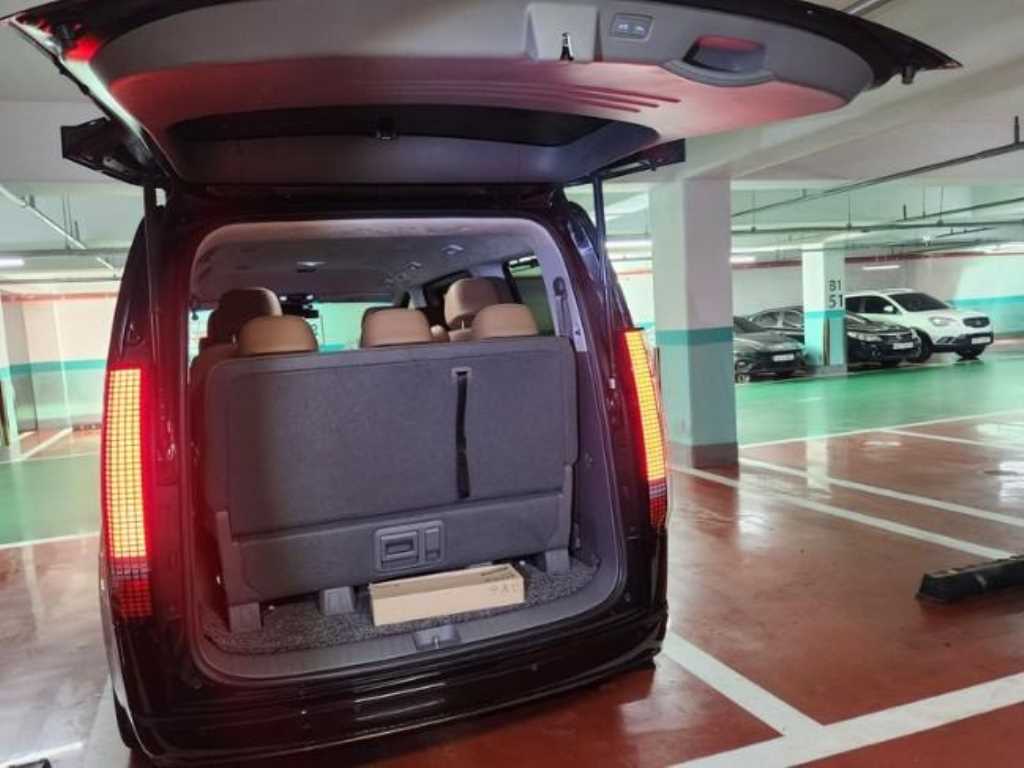 HYUNDAI Staria - Vista 9