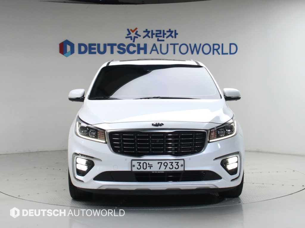 KIA Carnival - Vista 3