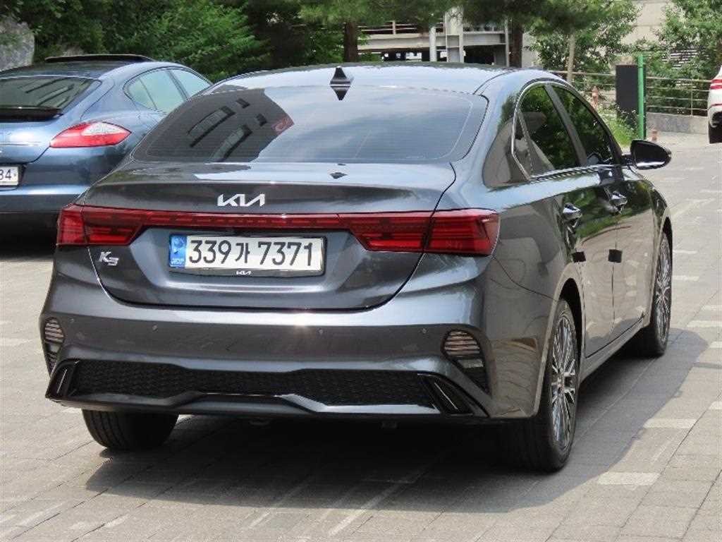 KIA K3 - Vista 3