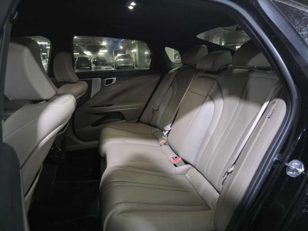 KIA K8 - Vista 11