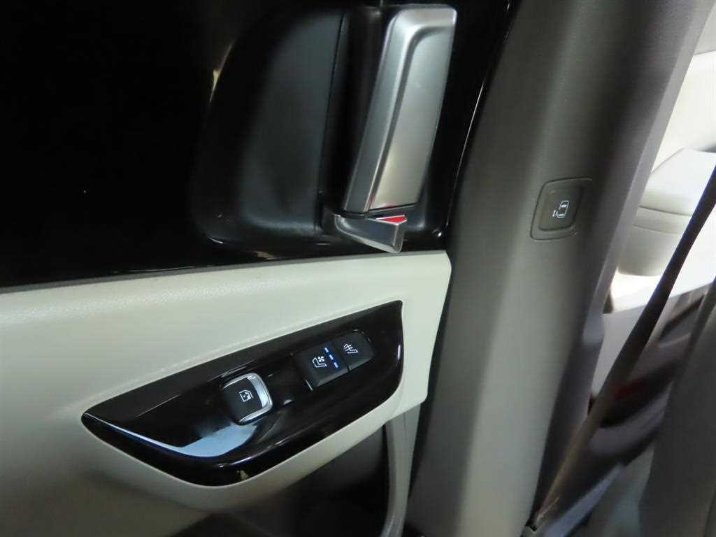KIA Carnival - Vista 10