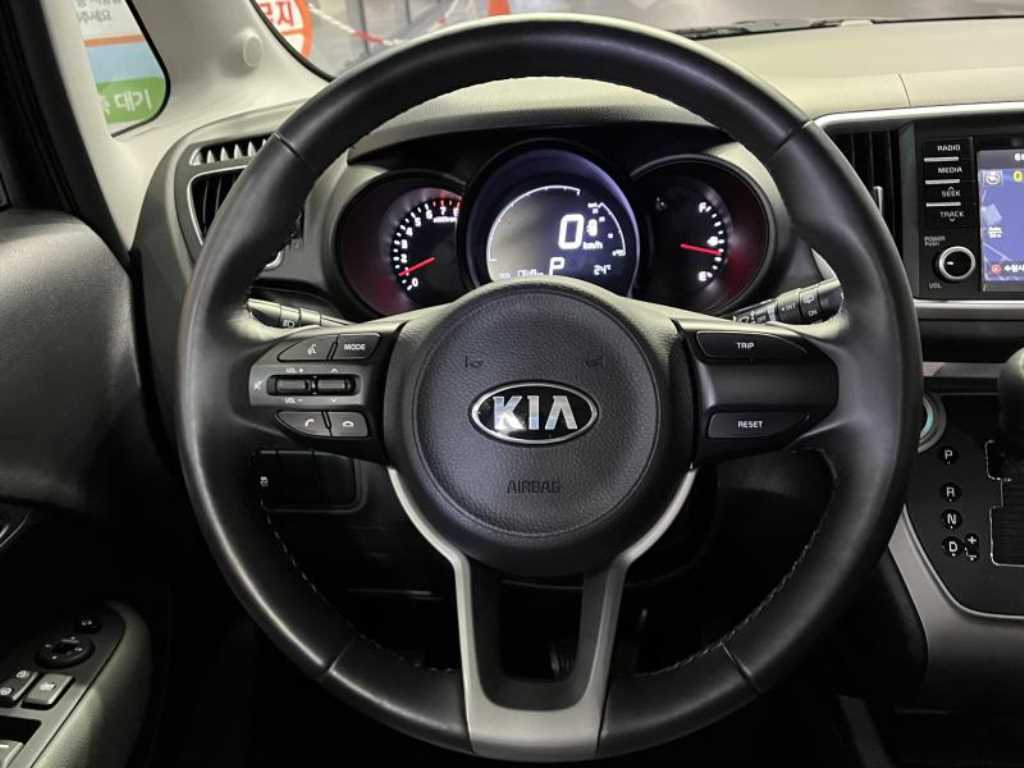 KIA Ray 2019 Negro - Importación desde Corea - HF Imports Iquique - Foto 13