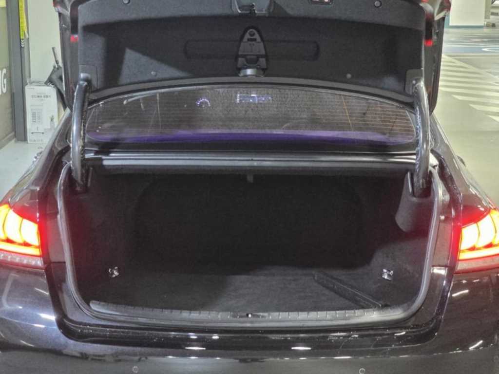 Genesis G80 - Vista 8