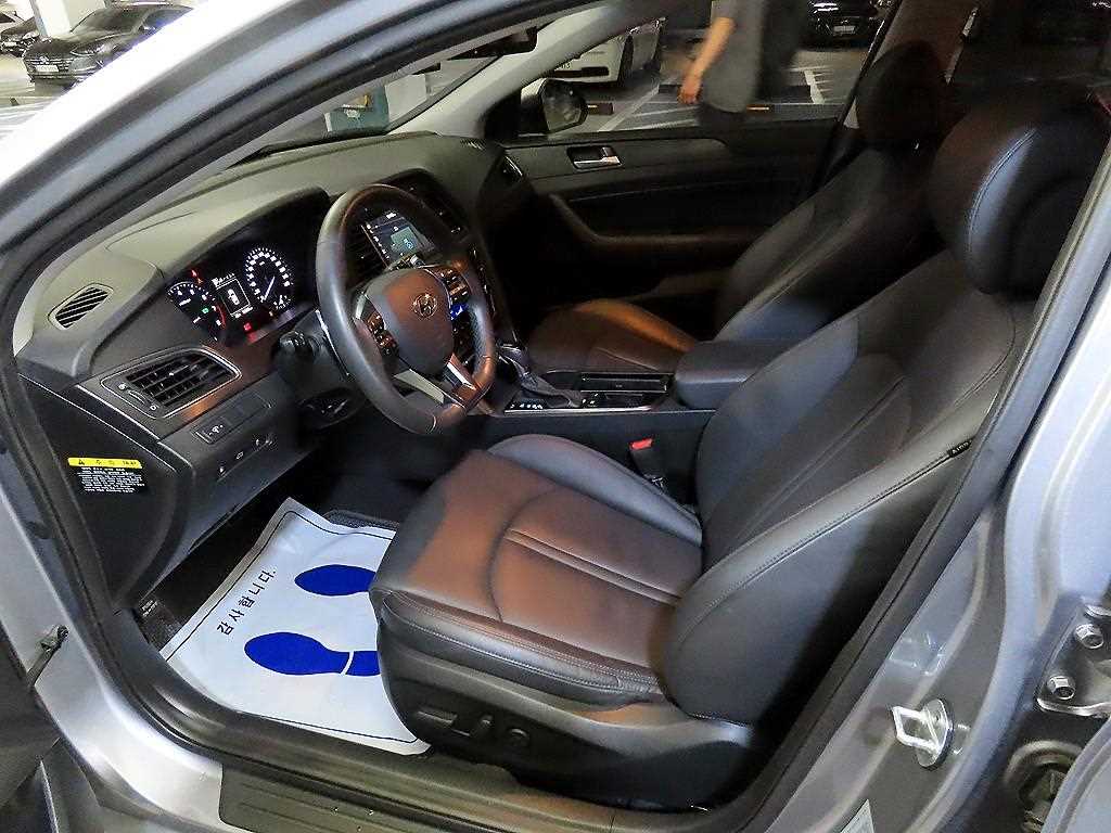 HYUNDAI Sonata - Vista 8
