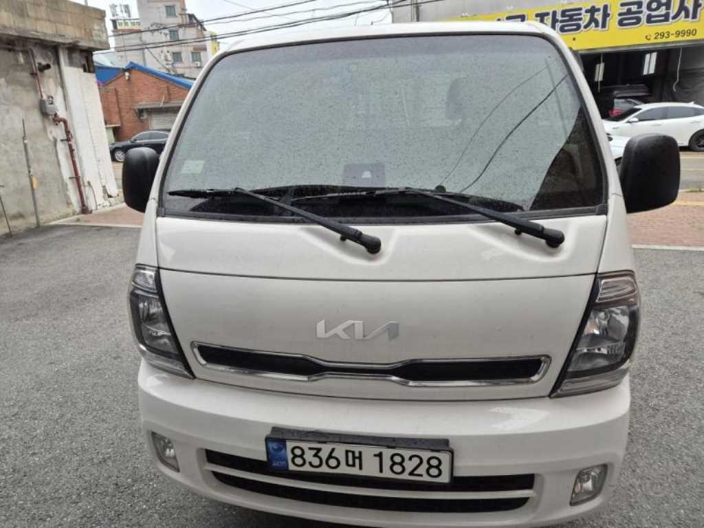 Small Truck Cargo (small) 2022 Blanco - Importación desde Corea - HF Imports Iquique - Foto 1
