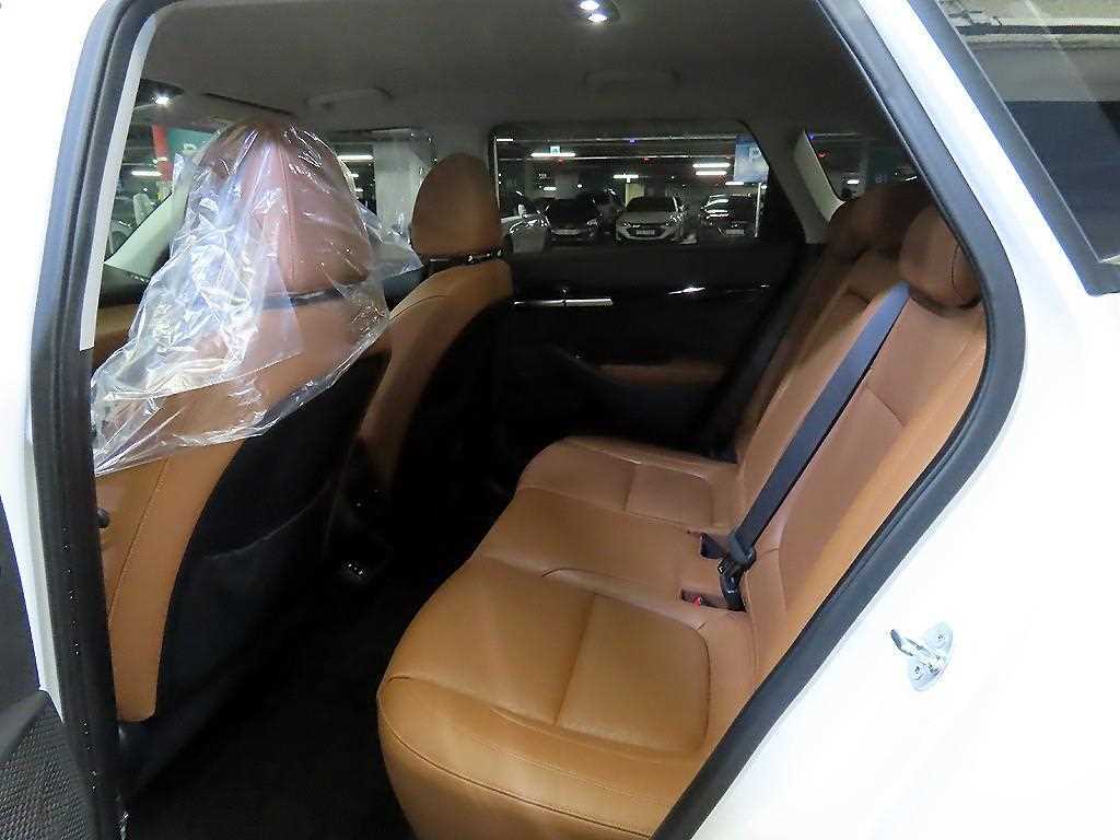 KIA Seltos - Vista 10