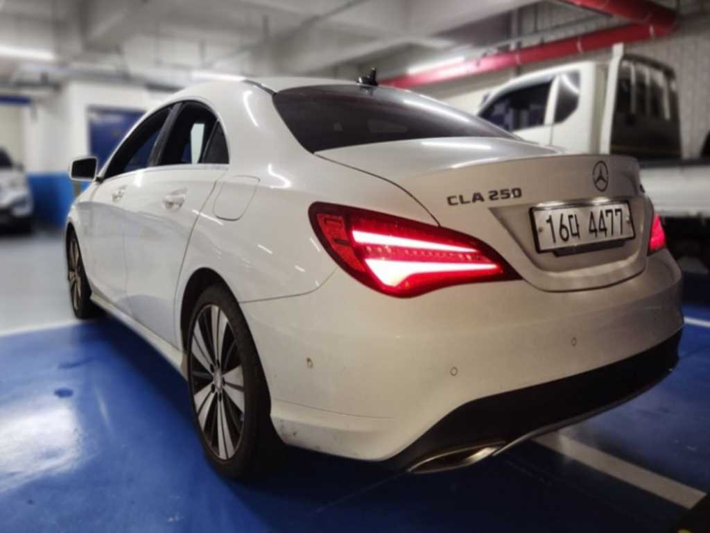 Mercedes Benz CLA Class - Vista 6