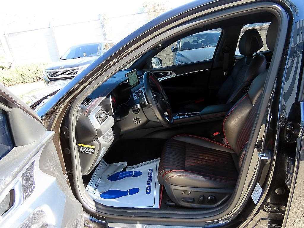 Genesis G70 - Vista 7