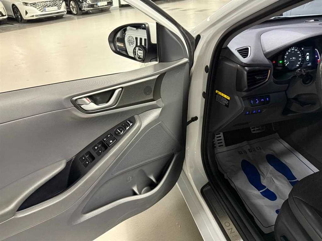 HYUNDAI Ioniq 2018 Blanco - Importación desde Corea - HF Imports Iquique - Foto 13