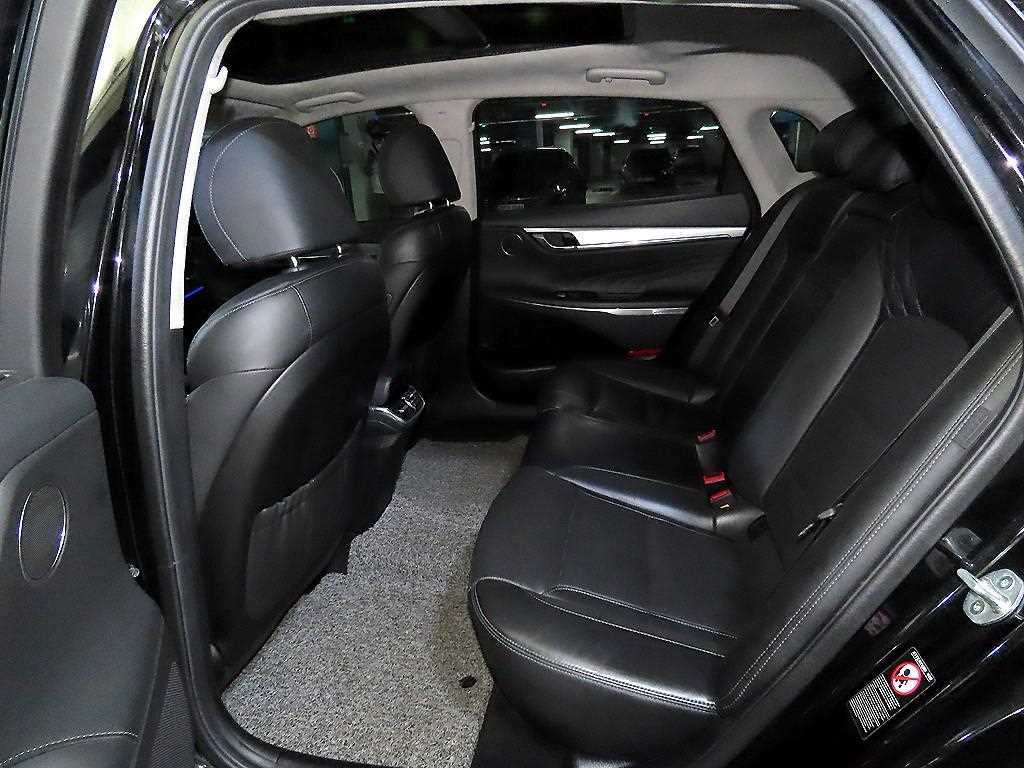 HYUNDAI Grandeur - Vista 9