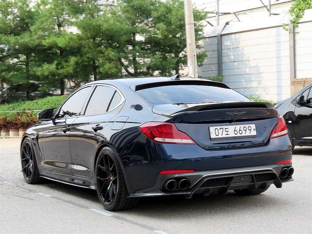 Genesis G70 - Vista 3