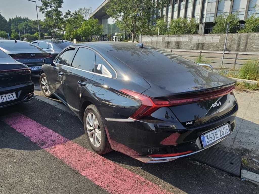 KIA K8 - Vista 7