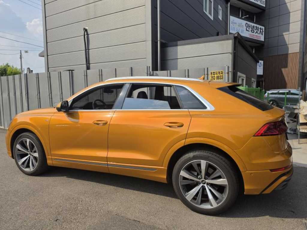 Audi Q8 - Vista 3