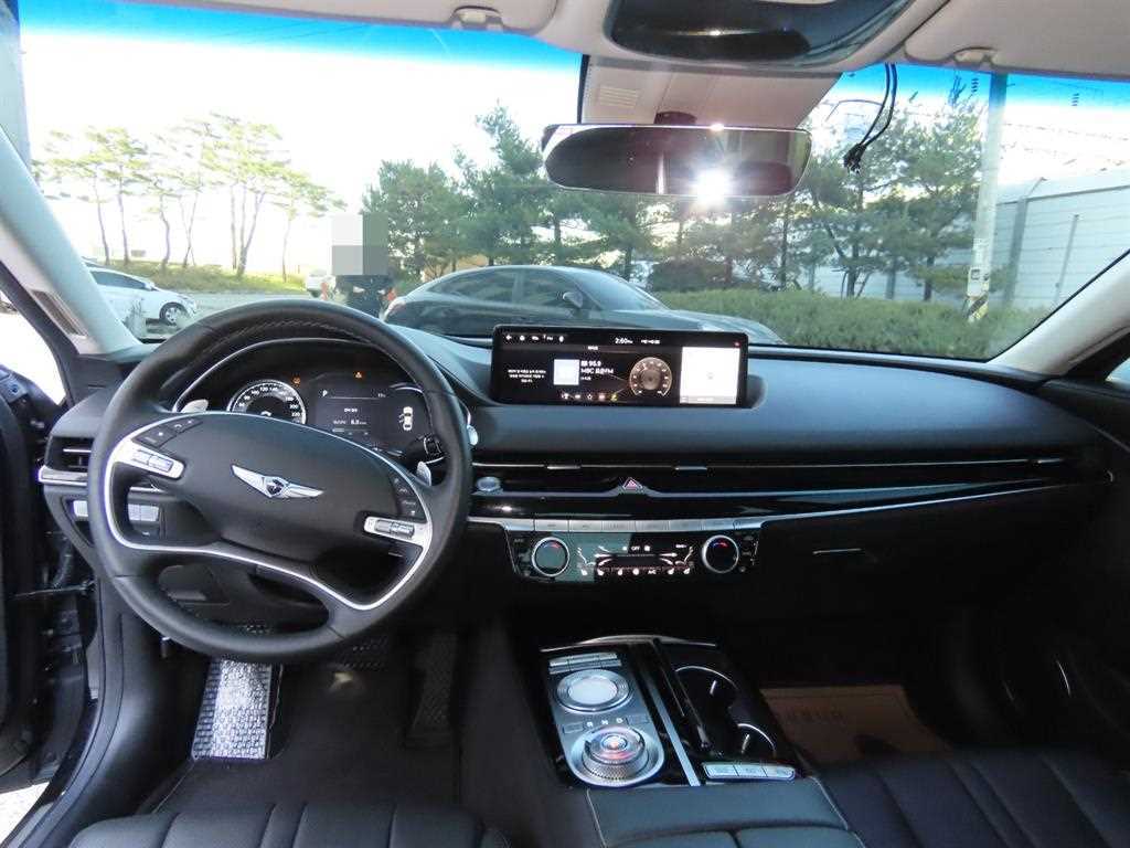 Genesis G80 - Vista 9