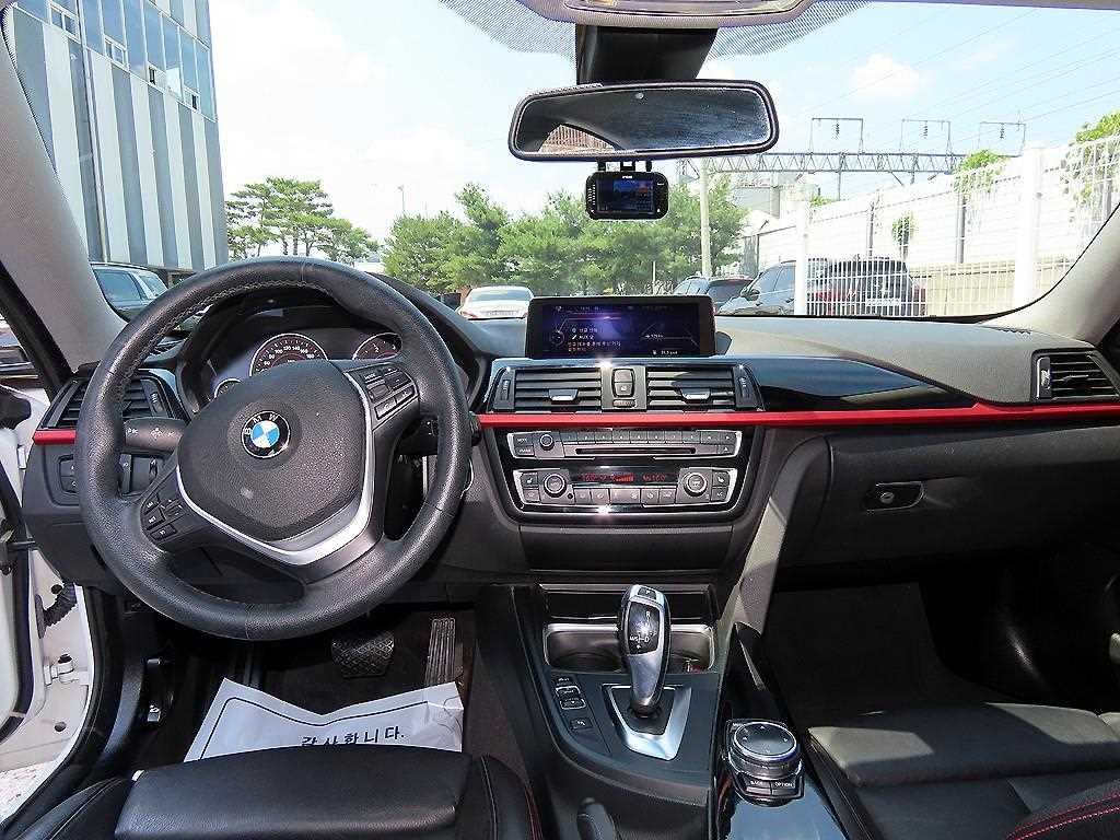 BMW 4 Series - Vista 9