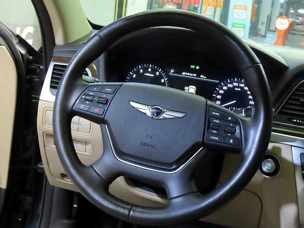 Genesis G80 - Vista 10