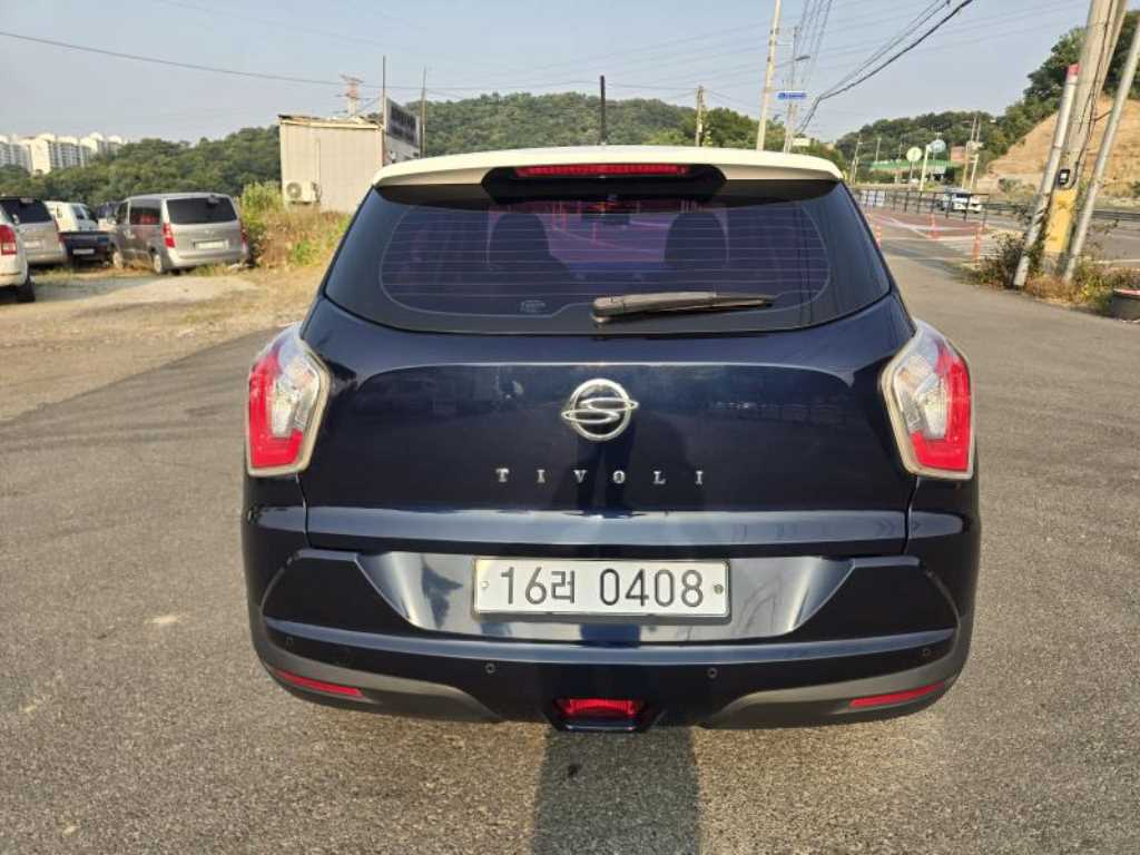 Ssangyong Tivoli - Vista 6
