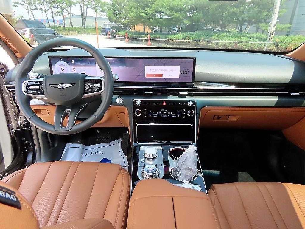 Genesis GV80 - Vista 9