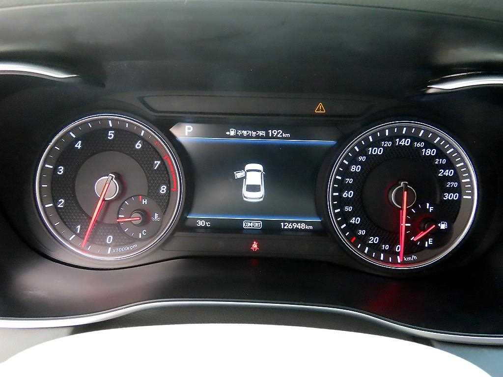 Genesis G70 - Vista 11