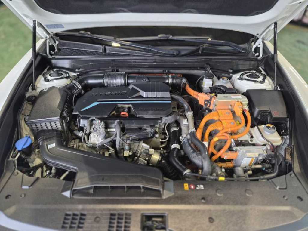 HYUNDAI Grandeur - Vista 12