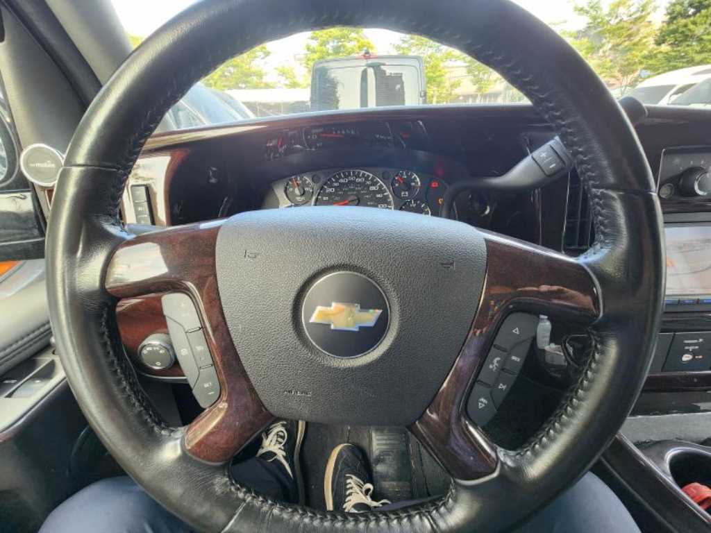 Chevrolet Express van 2015 Negro - Importación desde Corea - HF Imports Iquique - Foto 14