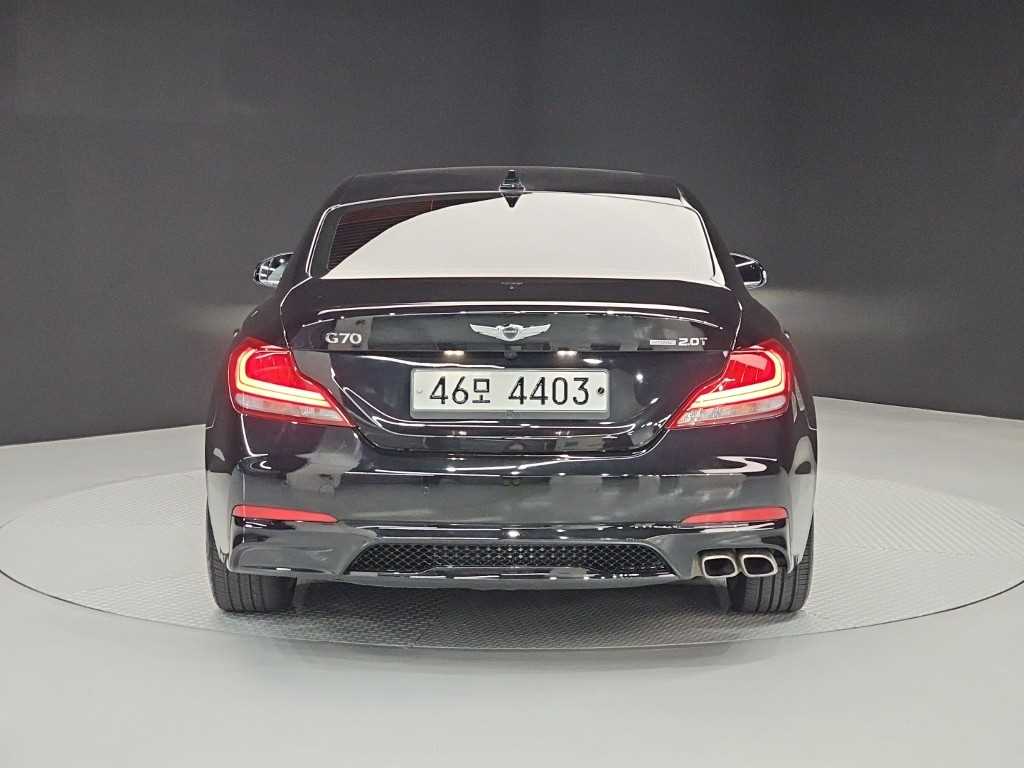 Genesis G70 - Vista 6