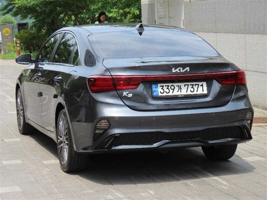 KIA K3 - Vista 6