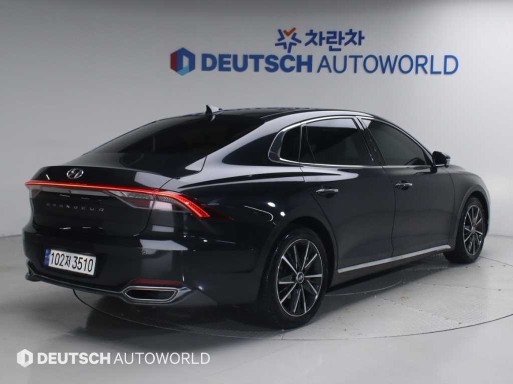 HYUNDAI Grandeur - Vista 2