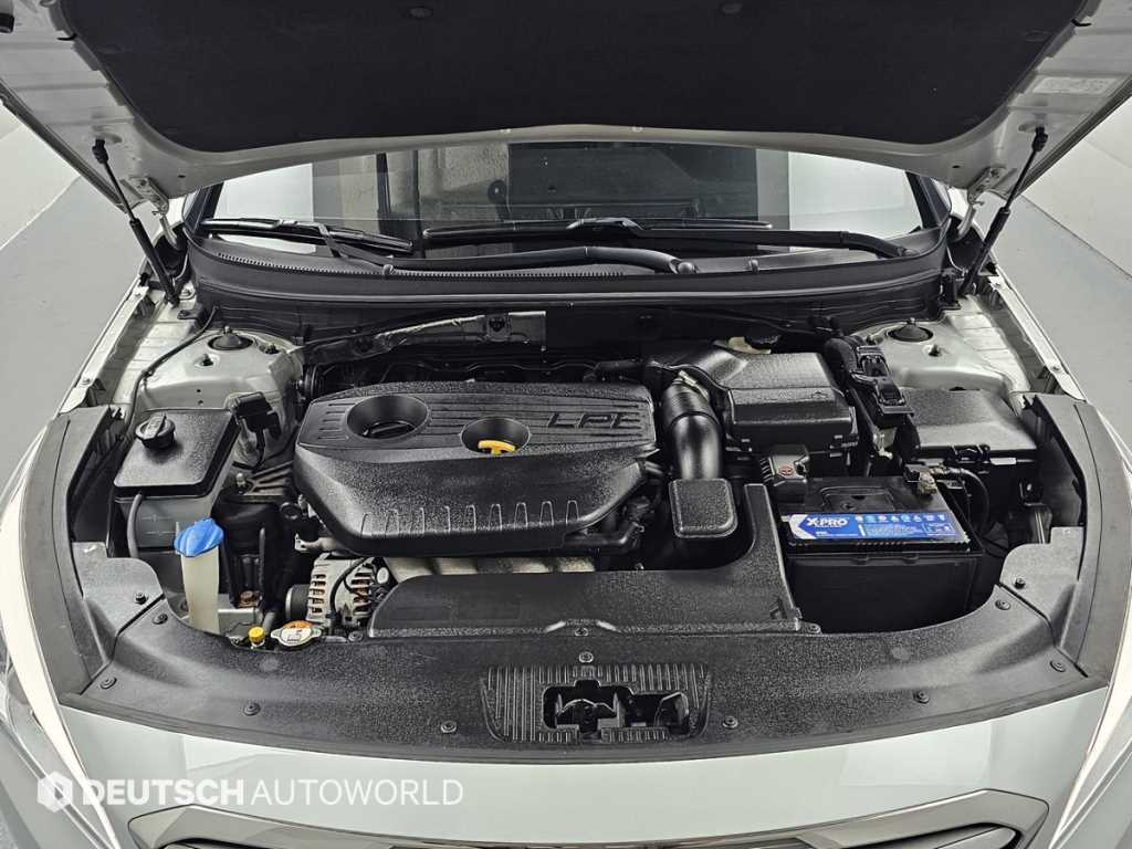 HYUNDAI Sonata - Vista 8