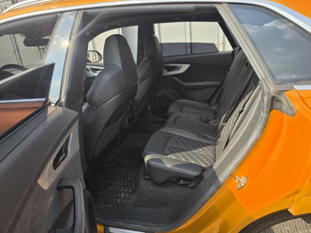 Audi Q8 - Vista 6